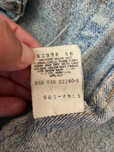 Load image into Gallery viewer, &quot;Juju&quot; Vintage Levi&#39;s Made in USA
