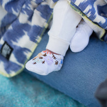 Load image into Gallery viewer, &quot;Halona&quot; baby booties
