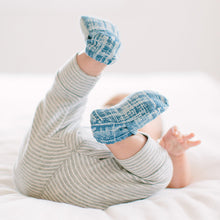 Load image into Gallery viewer, &quot;Tulum&quot; baby booties

