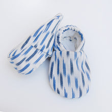 Load image into Gallery viewer, &quot;Jo-Jo&quot; baby booties
