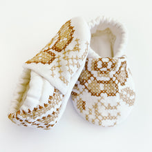 Load image into Gallery viewer, &quot;Fawn&quot; baby booties
