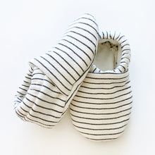 Load image into Gallery viewer, &quot;Milo&quot; baby booties
