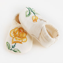 Load image into Gallery viewer, &quot;Goldie&quot; baby booties
