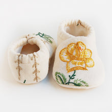 Load image into Gallery viewer, &quot;Goldie&quot; baby booties
