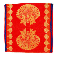 Load image into Gallery viewer, &quot;Shell Yeah!&quot; vintage beach towel

