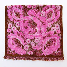 Load image into Gallery viewer, &quot;Pink Poppies&quot; vintage towel set
