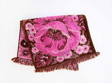 Load image into Gallery viewer, &quot;Pink Poppies&quot; vintage towel set
