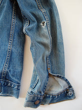 Load image into Gallery viewer, Vintage Levi&#39;s Denim Jacket
