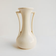 Load image into Gallery viewer, USA Vintage Pottery
