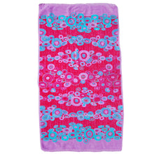 Load image into Gallery viewer, &quot;Bubbles&quot; vintage towel
