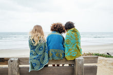Load image into Gallery viewer, &quot;Malibu 77&quot; vintage towel
