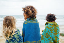 Load image into Gallery viewer, &quot;Malibu 77&quot; vintage towel
