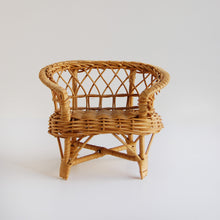 Load image into Gallery viewer, Vintage Wicker Love Seat
