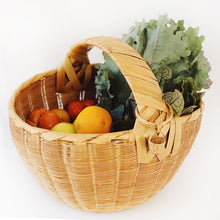 Load image into Gallery viewer, Vintage Market Basket
