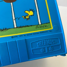 Load image into Gallery viewer, Vintage Peanuts Lunch Box
